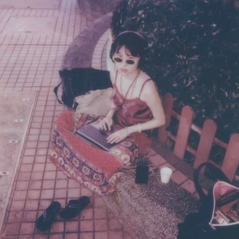ines. 鴉雀